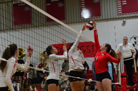 VOLLEYBALL DEFEATS MOSCOW AT SENIOR NIGHT